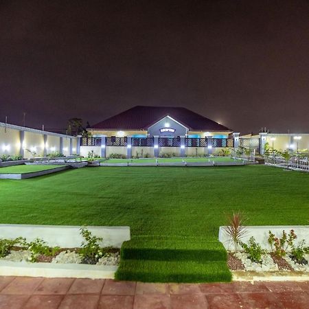 Bella Ella Hotel & Event Center Kasoa Dış mekan fotoğraf