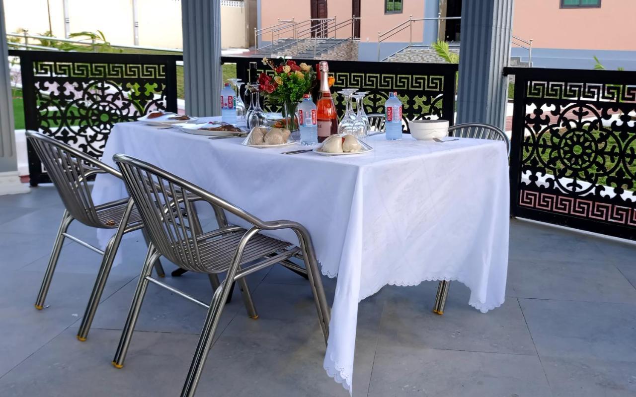 Bella Ella Hotel & Event Center Kasoa Dış mekan fotoğraf