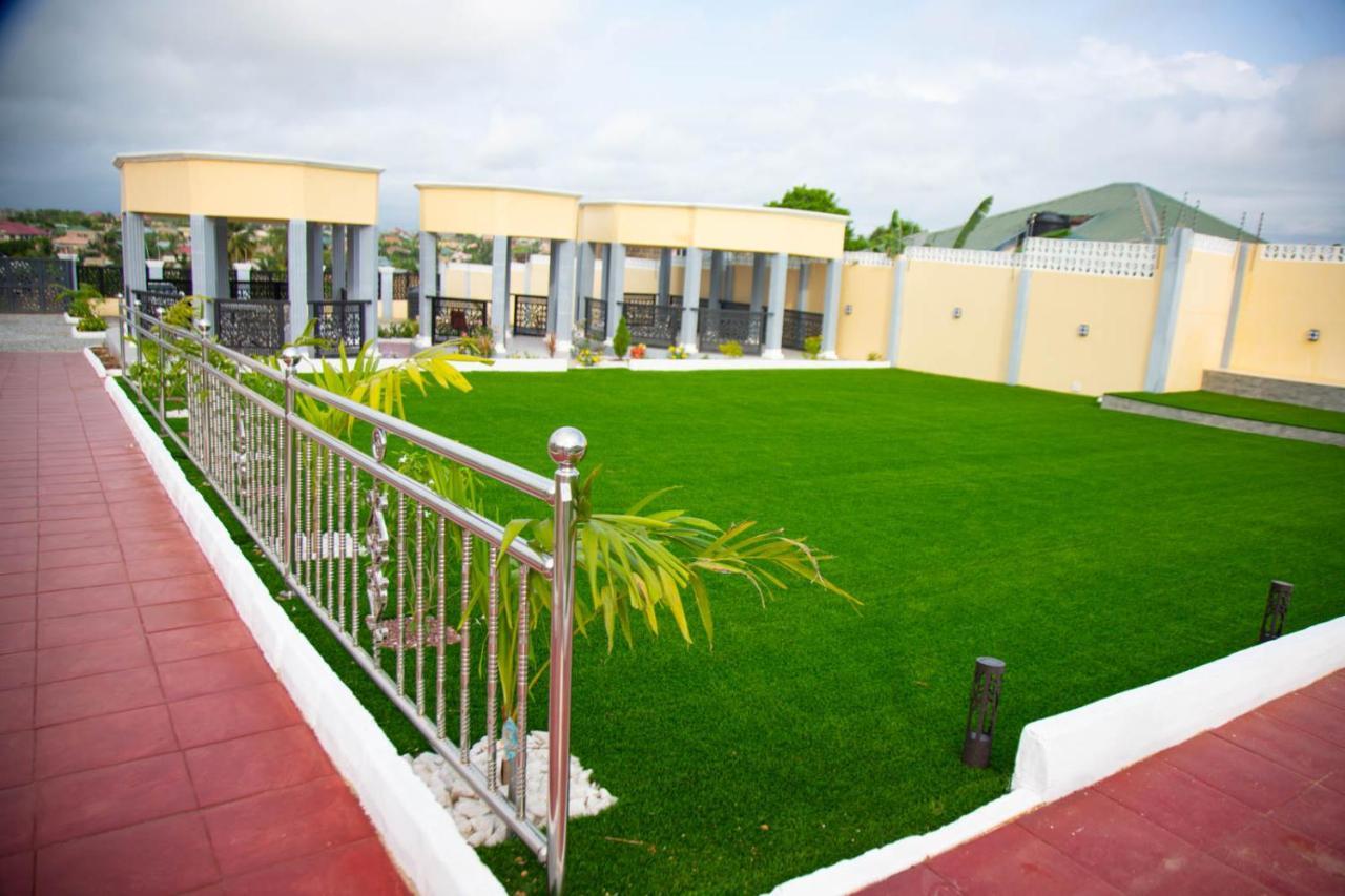 Bella Ella Hotel & Event Center Kasoa Dış mekan fotoğraf